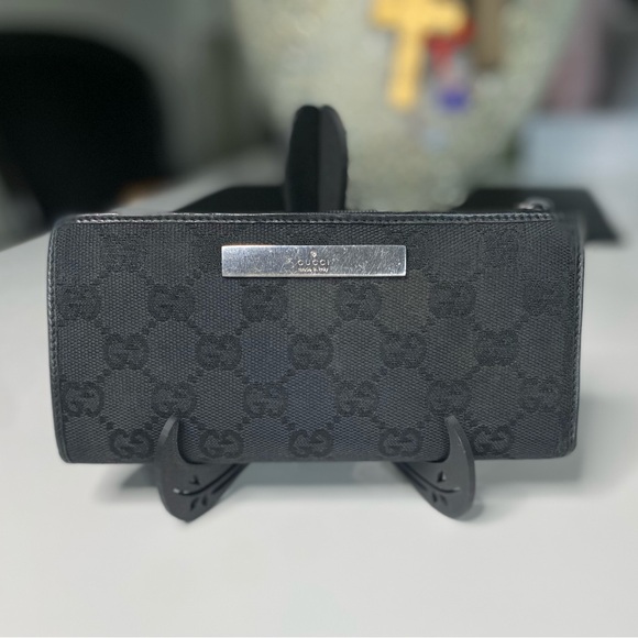 Gucci black  Monogram Wallet - Picture 1 of 7